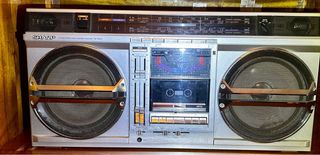 Radio Cassette Sharp GF-9000 Plata No hago envios