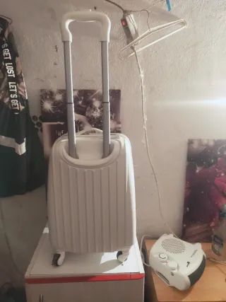 Maleta Hello Kitty rosa y blanca