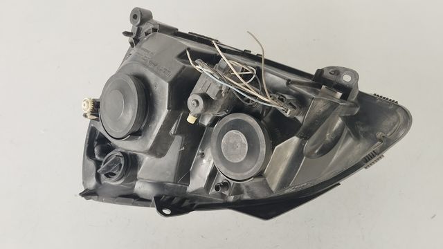 Renault Clio Faro Derecho