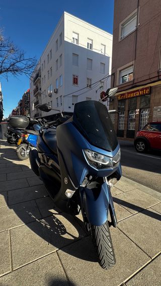 Yamaha NMAX Maxi Scooter Azul