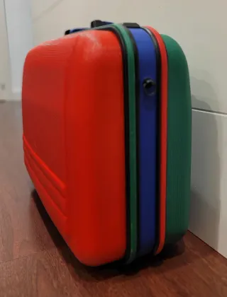 Maleta Benetton Verde y Roja