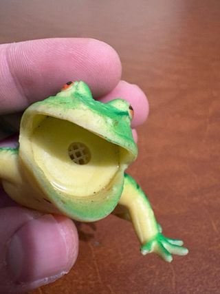 Action figure rana verde