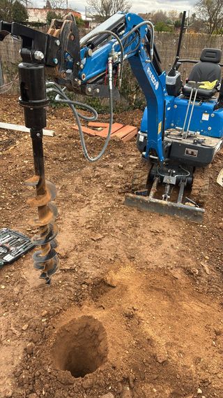 Se realizan vallados de parcelas,vallado de fincas