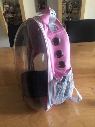 Mochila transportín para mascotas transparente