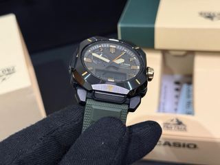 Casio Pro Trek PRW-6900Y solar