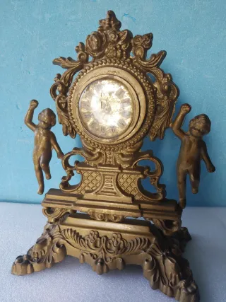 Orologio da tavolo con putti
