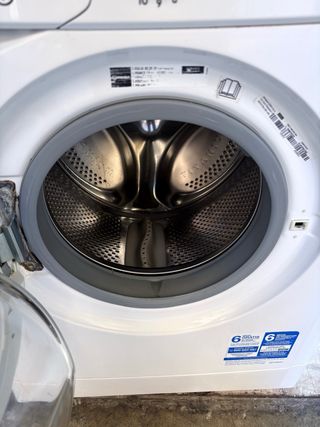Lavadora y secadora Indesit 7kg/5kg class A+
