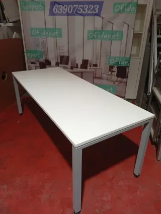 Mesa de reunión Entrega gratuita