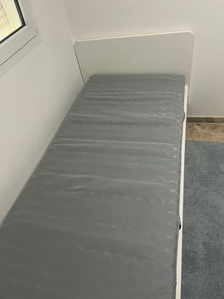 Se vende una cama individual 190 cm con un colchon