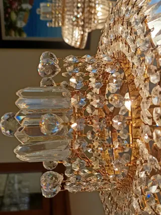 Lampadario in cristallo dorato