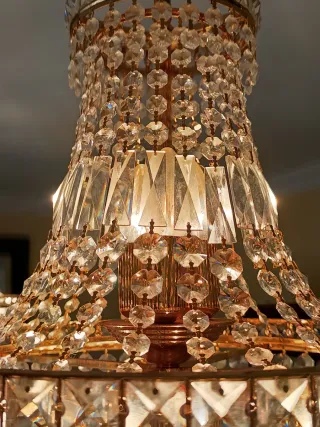 Lampadario in cristallo dorato