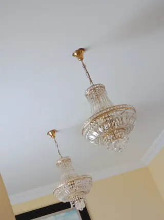 Lampadario in cristallo dorato