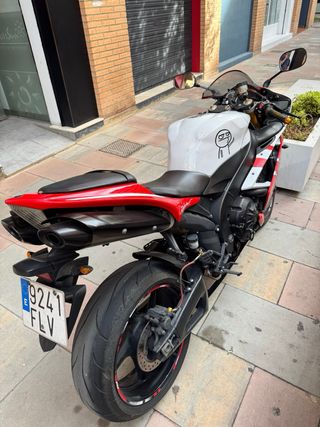 Yamaha R1 2007 - Acepto cambio por coche