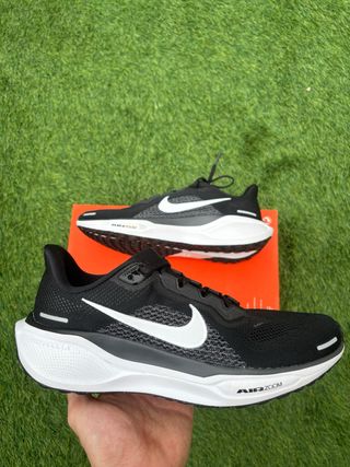 Nike Air Zoom Pegasus 41 Talla 40 Negras