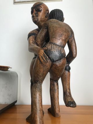 Estatua de madera figura humana