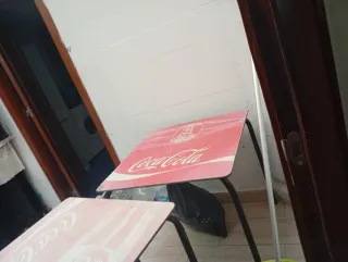 Mesas metálicas y de madera