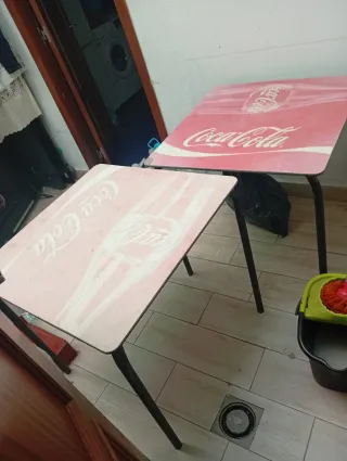 Mesas metálicas y de madera