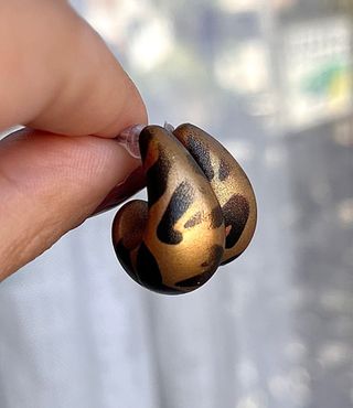 Orecchini a goccia leopardati oro e neri