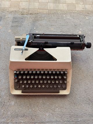 Macchina da scrivere FACIT 1620