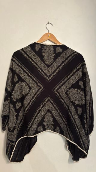 Kimono estampado Pull&Bear Talla M