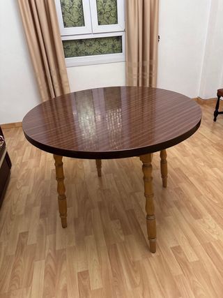 Mesa camilla redonda con cristal y enaguas