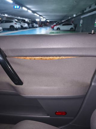 Volkswagen Polo 1.4 Gasolina – 5 puertas –2001