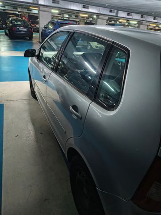 Volkswagen Polo 1.4 Gasolina – 5 puertas –2001