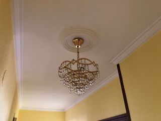 Lámparas de techo dorada con cristales