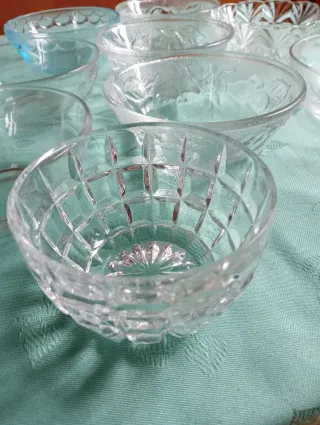 Boles pequeños de cristal para aperitivos