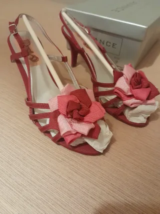 Sandalias de tacón en color fucsia y rosa