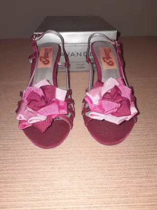 Sandalias de tacón en color fucsia y rosa