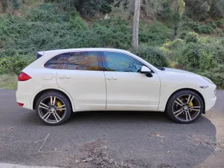Porsche Cayenne 2011