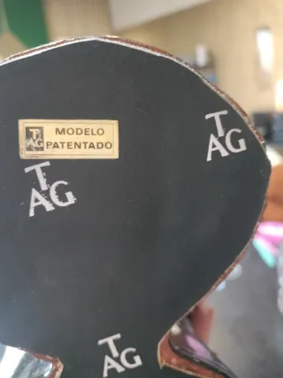 Figura vintage hombre con globos