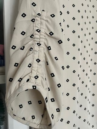 Blusa Sfera Beige y Negra Talla S