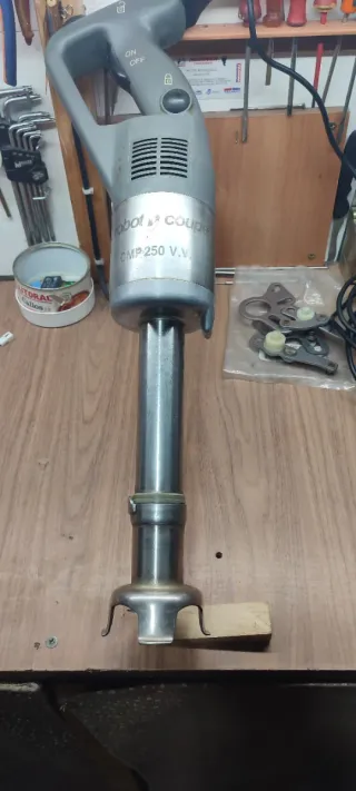 Triturador Robot Coupe CMP 250 V.V.