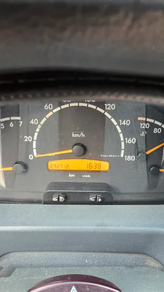 Mercedes-Benz Sprinter 2004