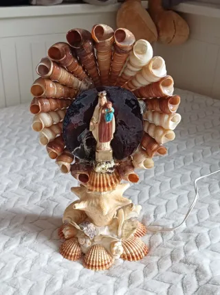 Lámpara de conchas Virgen María y Niño Jesús