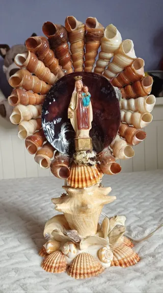 Lámpara de conchas Virgen María y Niño Jesús