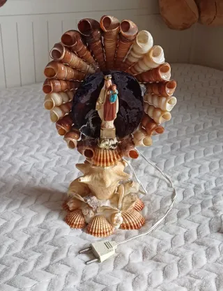 Lámpara de conchas Virgen María y Niño Jesús