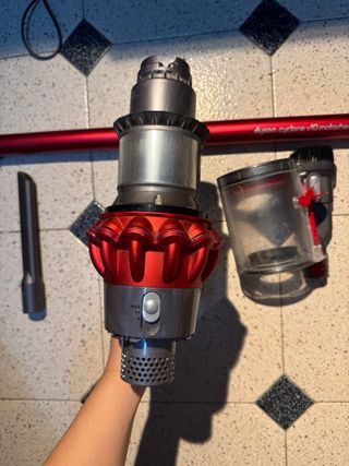 Dyson V10 Motorhead + Accesorios