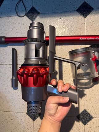 Dyson V10 Motorhead + Accesorios