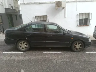 Nissan primera  1.6 SLX 1998