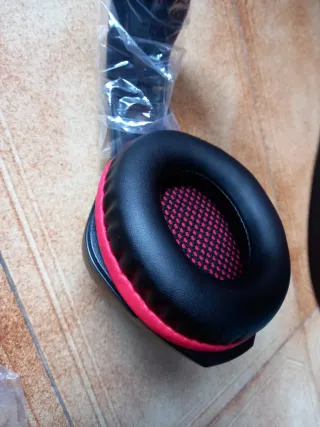 Auriculares Gaming Tatybo Negros y Rojos