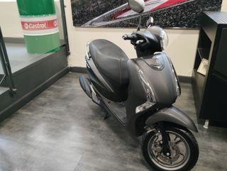 YAMAHA 125 DLIGHT (39 € AL MES)