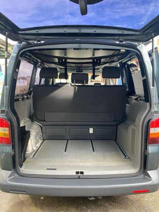 Volkswagen Multivan con techo elevable