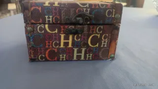 Caja de madera forrada artesanal