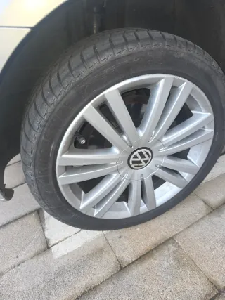 Juego de neumáticos 215/45 R17 91W
