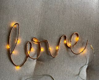 Luces decorativas LOVE doradas