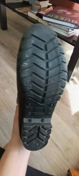 Botas de agua Igor caña media talla 40 negras