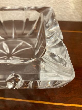 Cenicero de cristal cuadrado